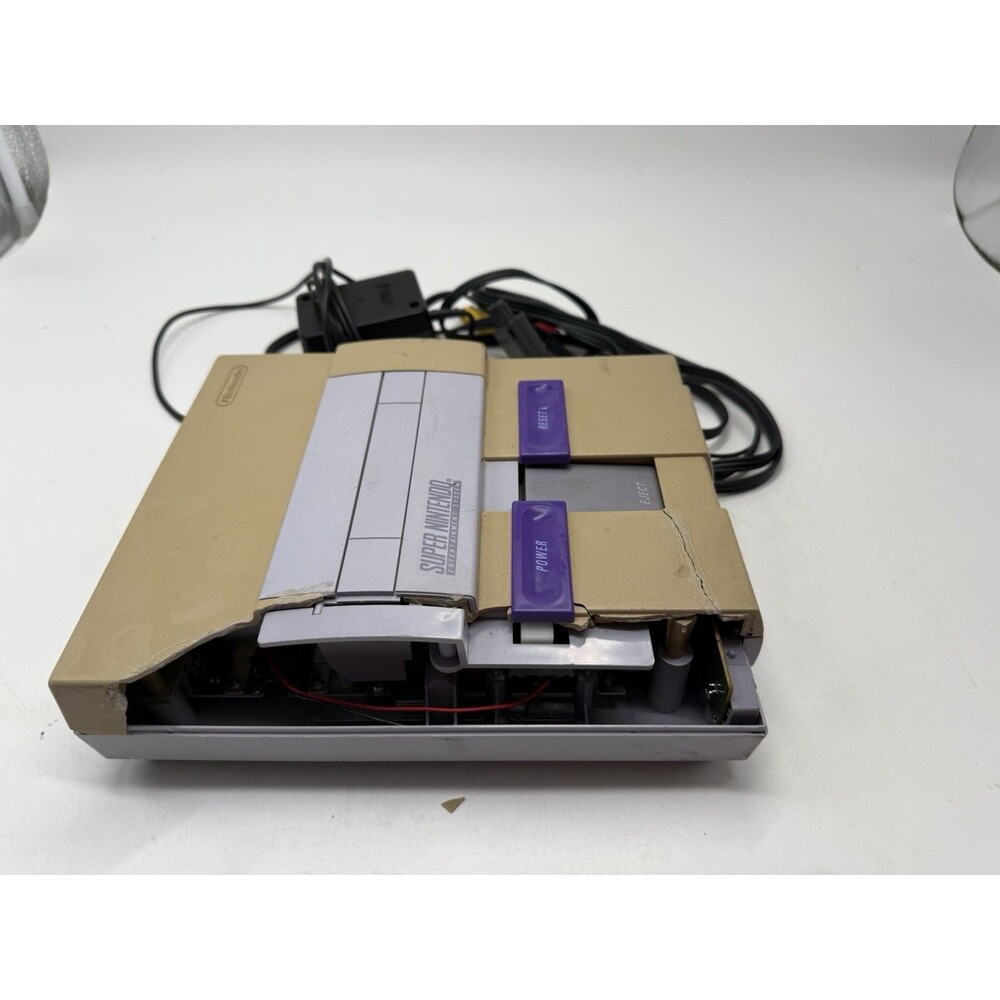 SUPER NINTENDO, MODEL NO: SNS-001  Console w AC Adapter and Cables PARTS ONLY!!